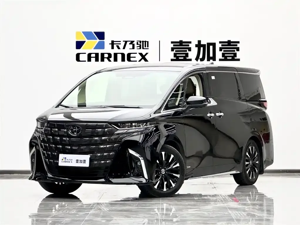 Toyota Alphard — фото 1