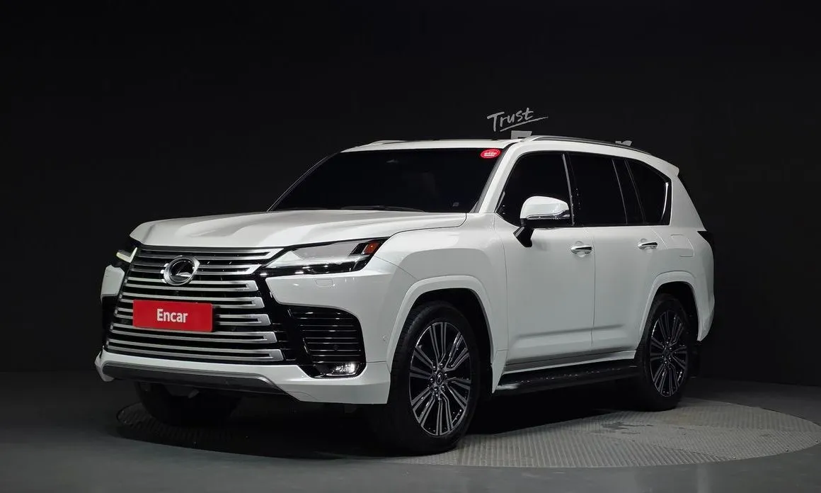 Lexus LX — фото 1