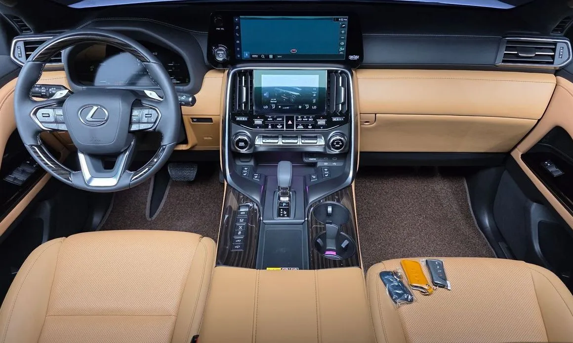 Lexus LX — фото 9