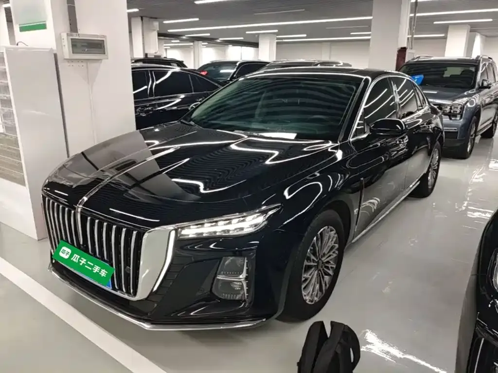 Hongqi H5 — фото 1