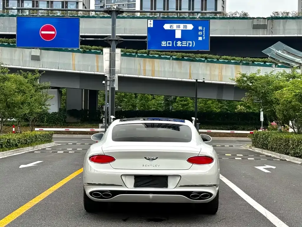 Bentley Continental — фото 7