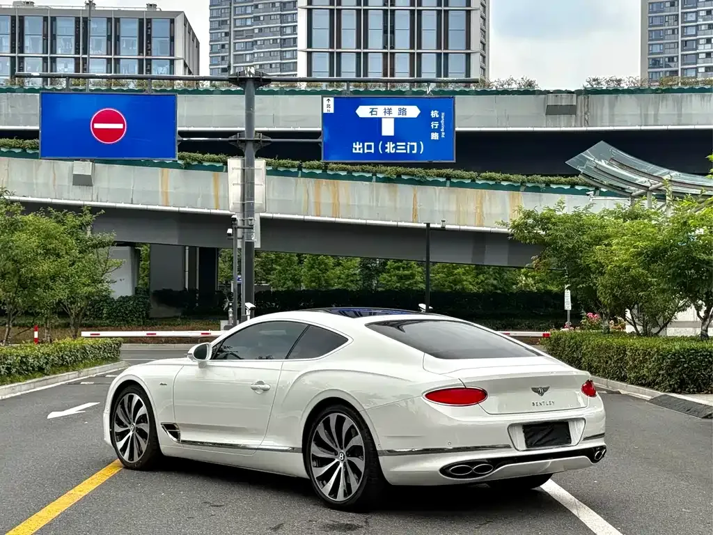 Bentley Continental — фото 4