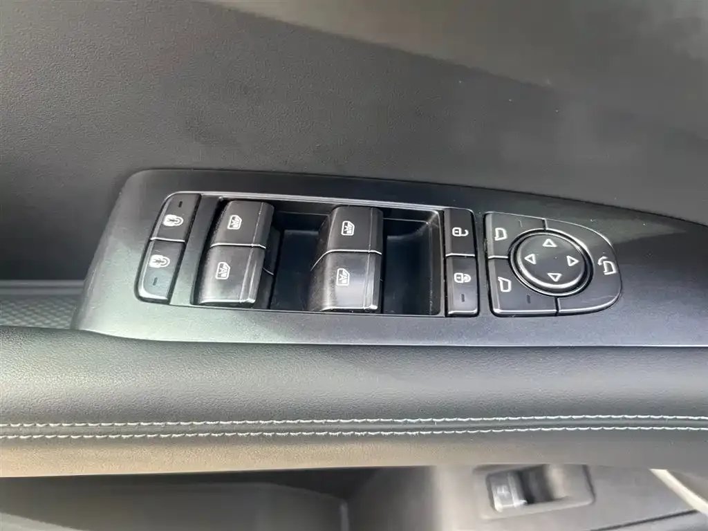 BYD Seal 07 EV — фото 4