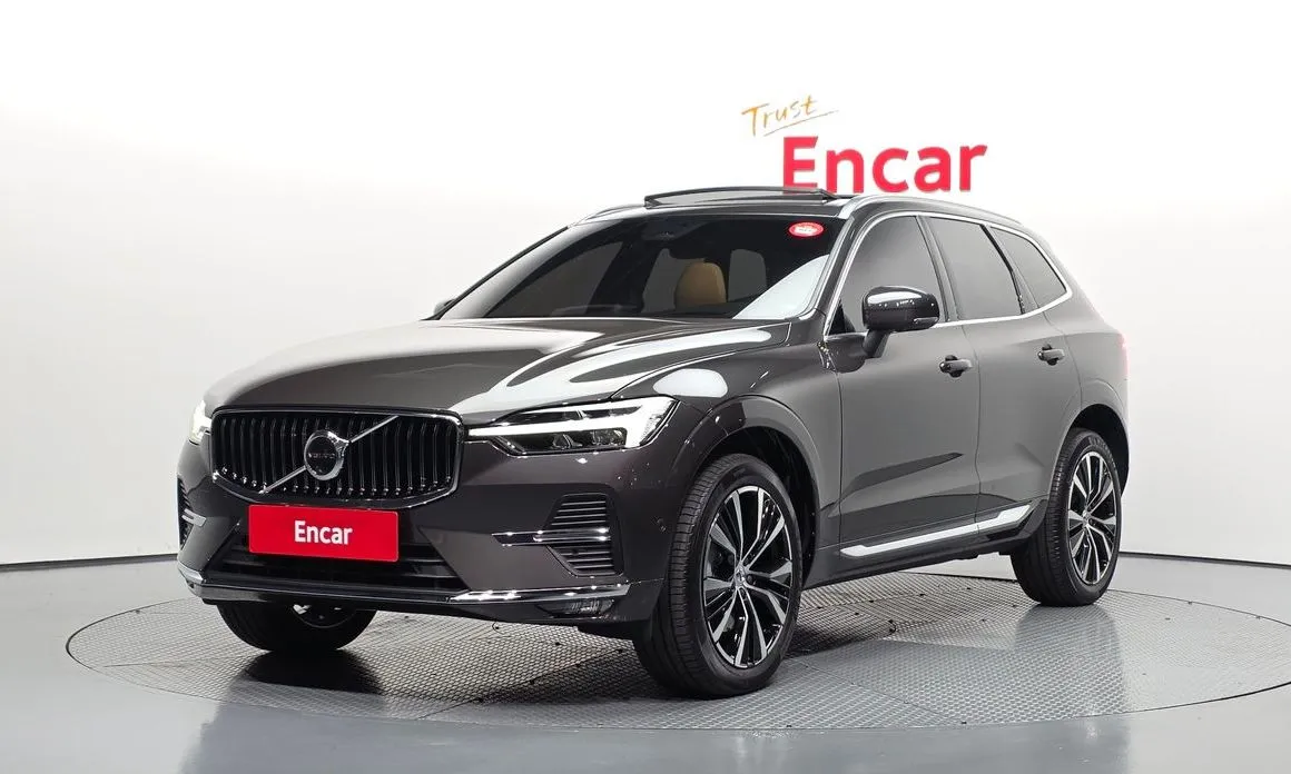 Volvo XC60 — фото 1