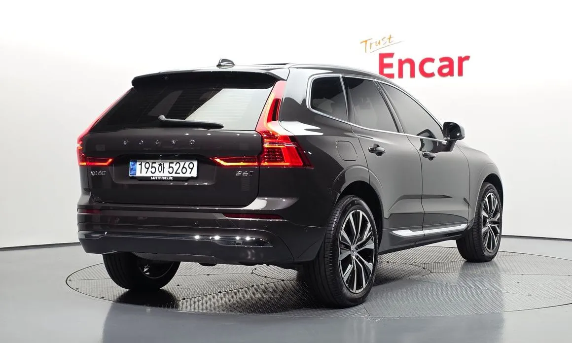 Volvo XC60 — фото 6