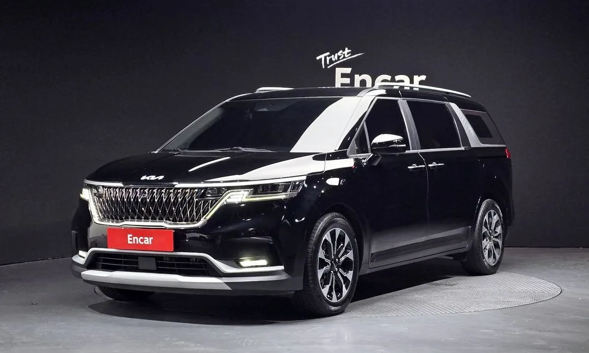 Kia Carnival — фото 1