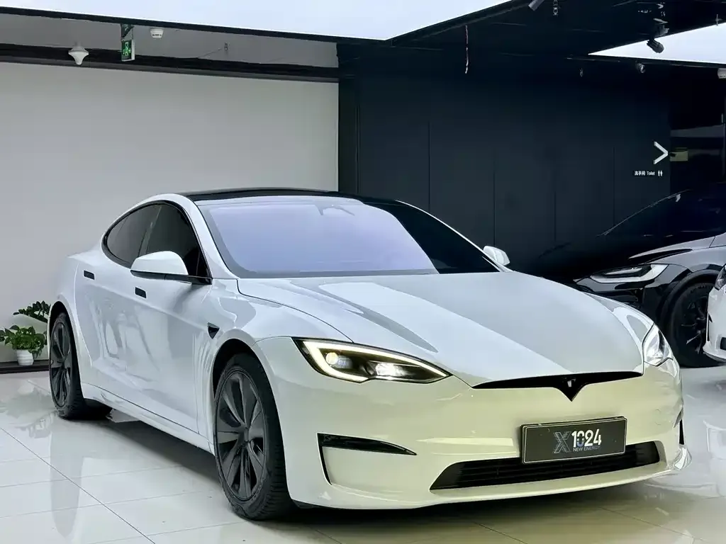 Tesla Model S — фото 3