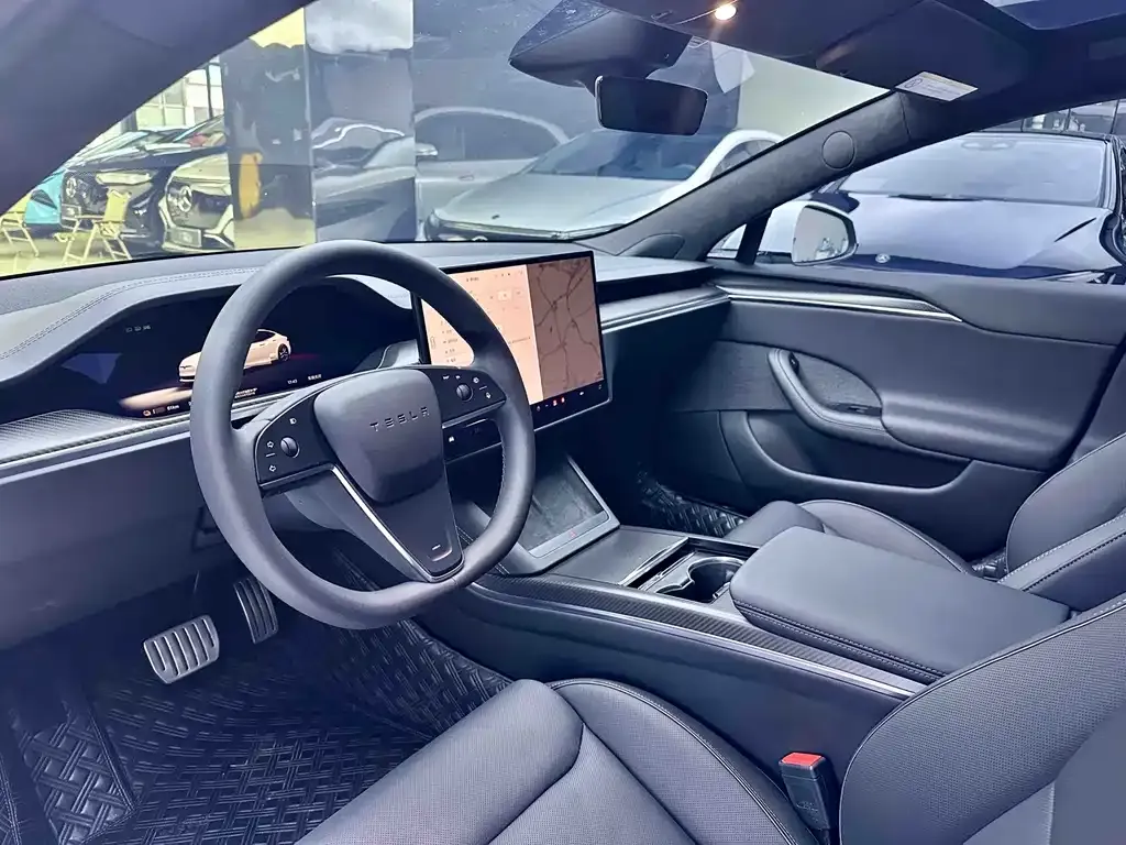 Tesla Model S — фото 7