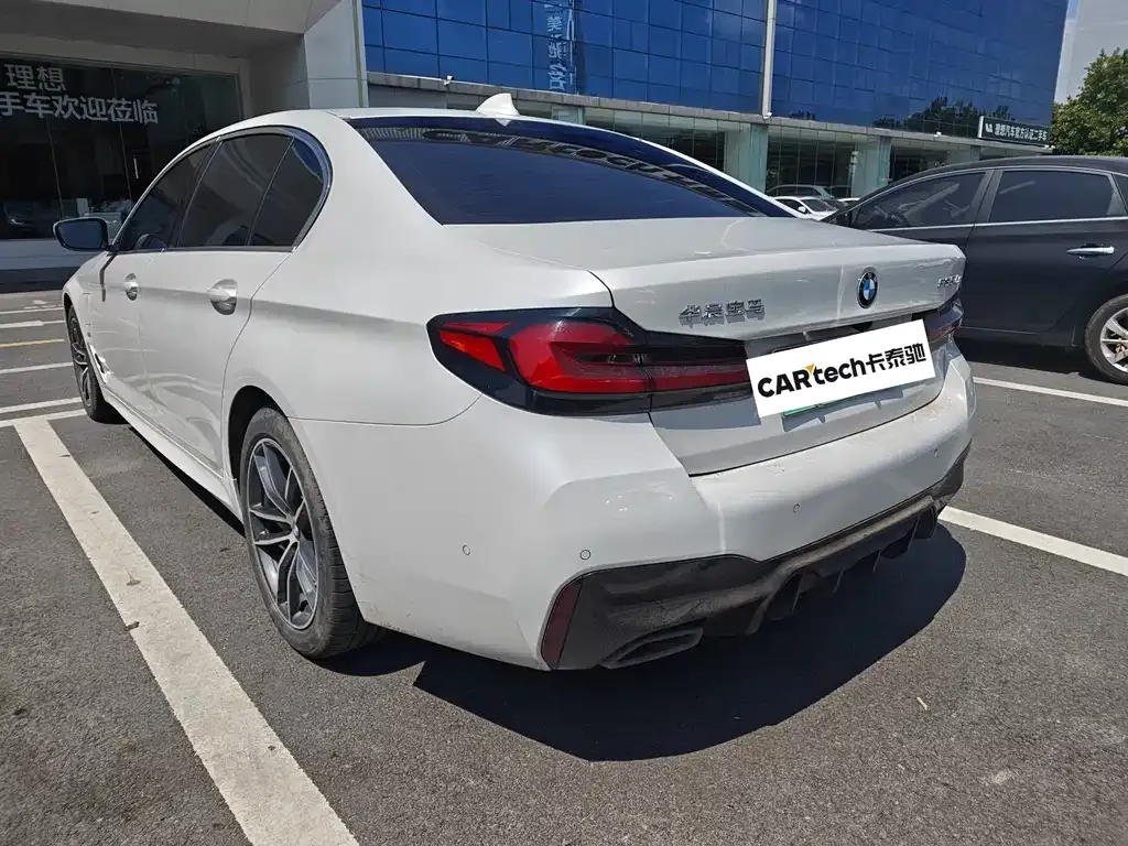 BMW 5 Series New Energy — фото 7