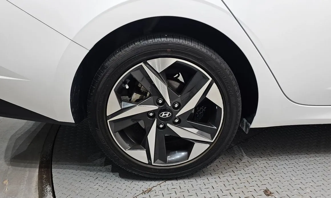 Hyundai AVANTE — фото 9
