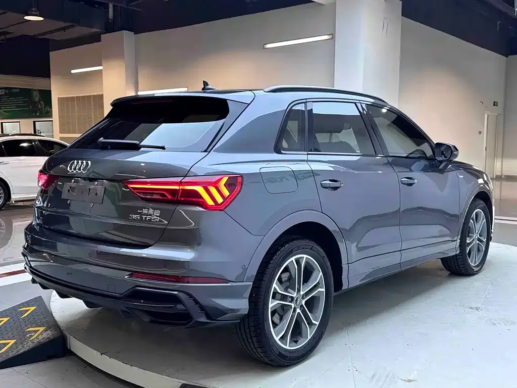 Audi Q3 — фото 4