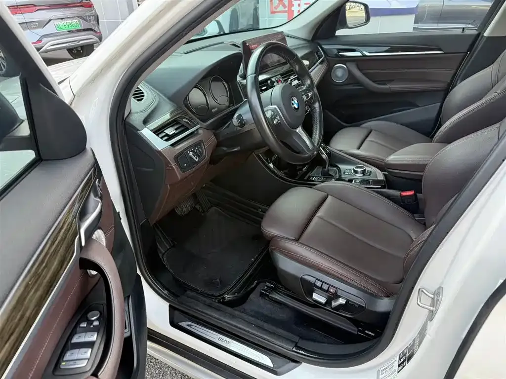 BMW X1 — фото 5