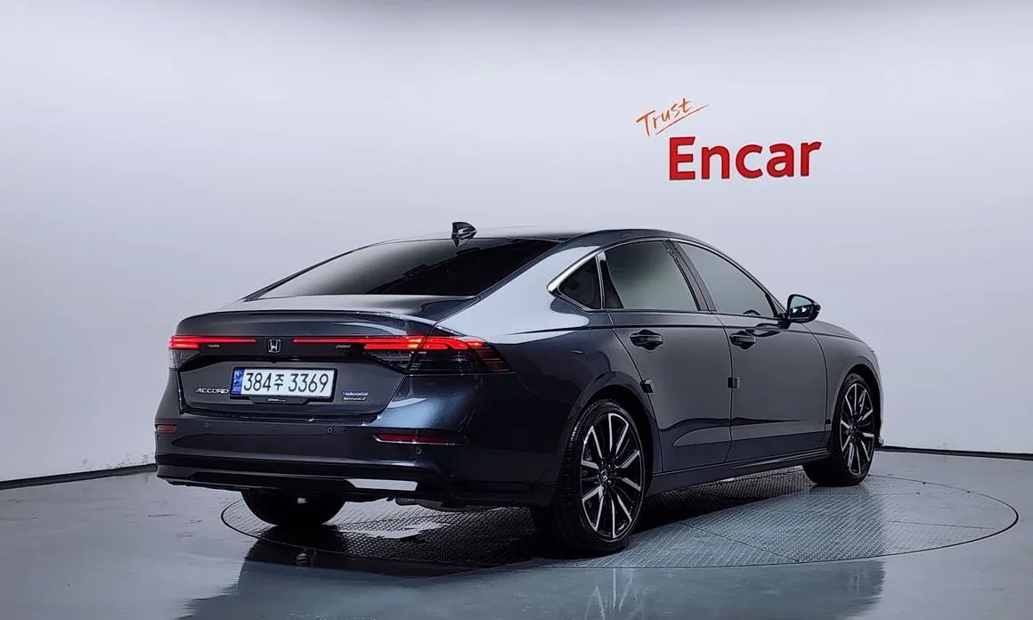 Honda Accord — фото 7