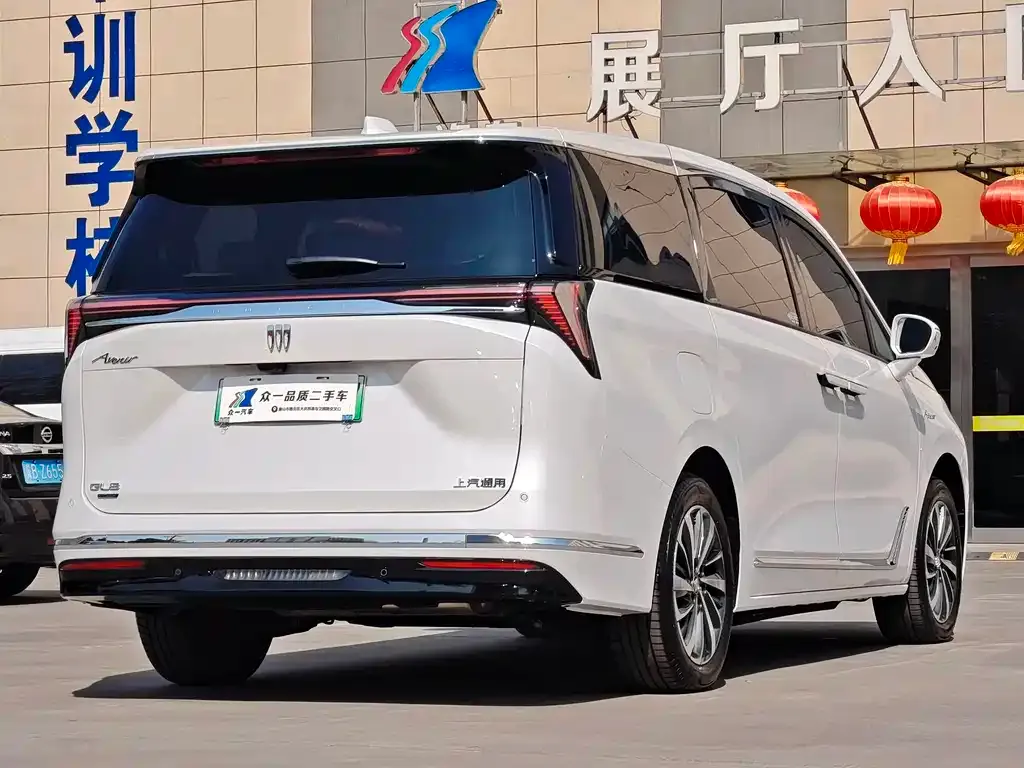 Buick GL8 Hybrid — фото 5