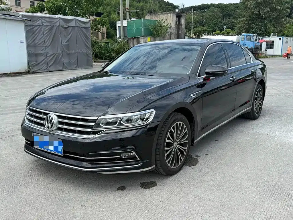 Volkswagen Phideon — фото 1