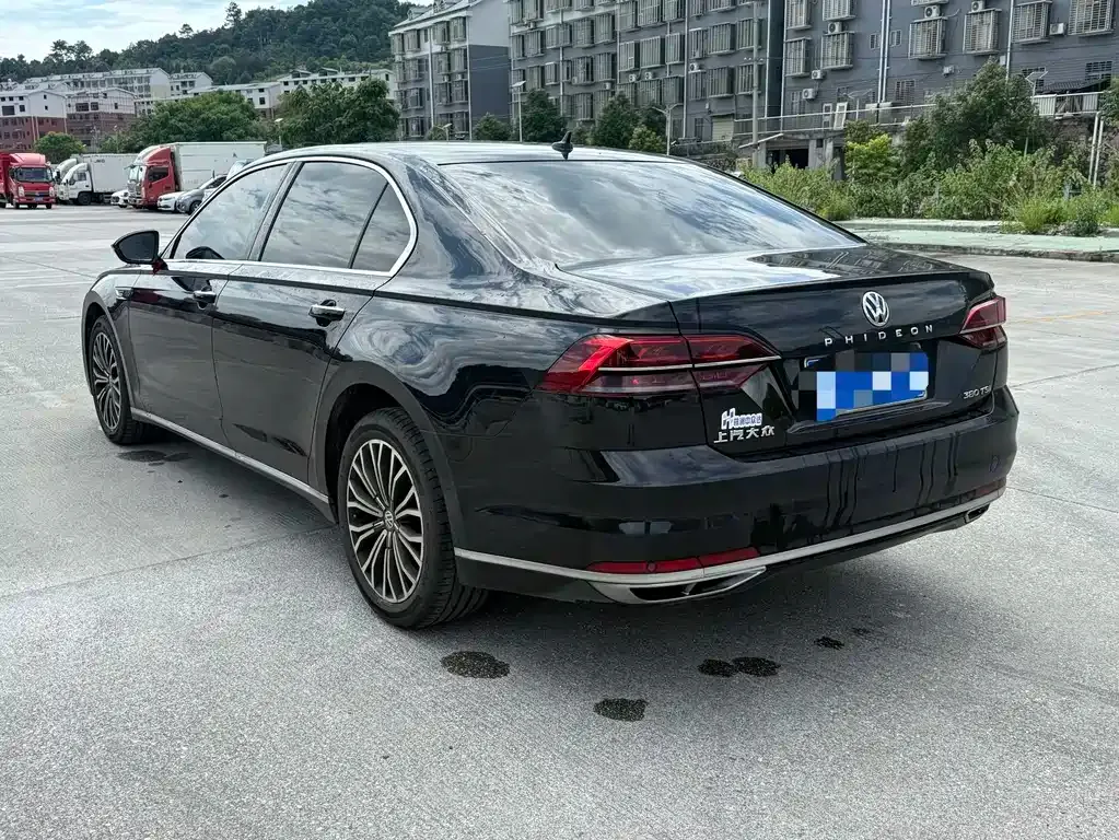 Volkswagen Phideon — фото 8