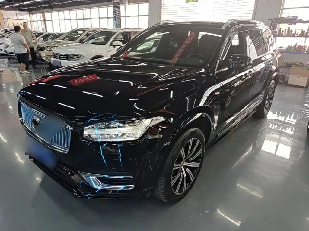 Volvo XC90 — фото 1