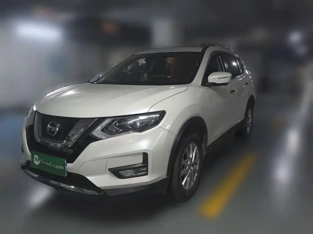 Nissan X-Trail — фото 1