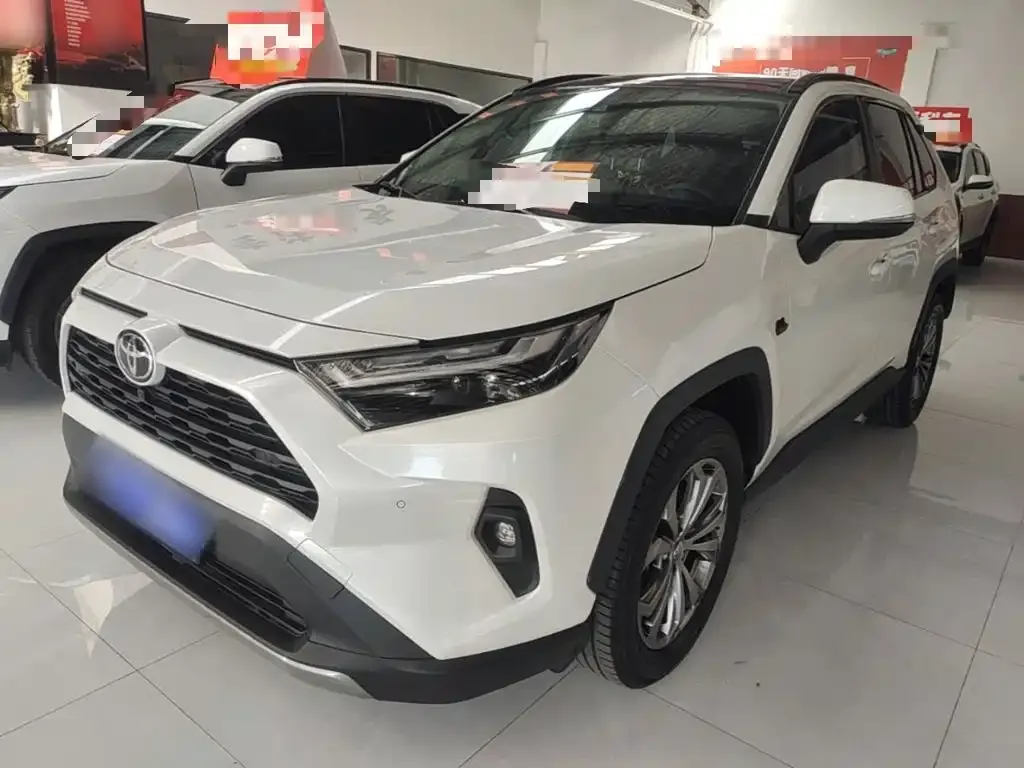 Toyota RAV4 — фото 8