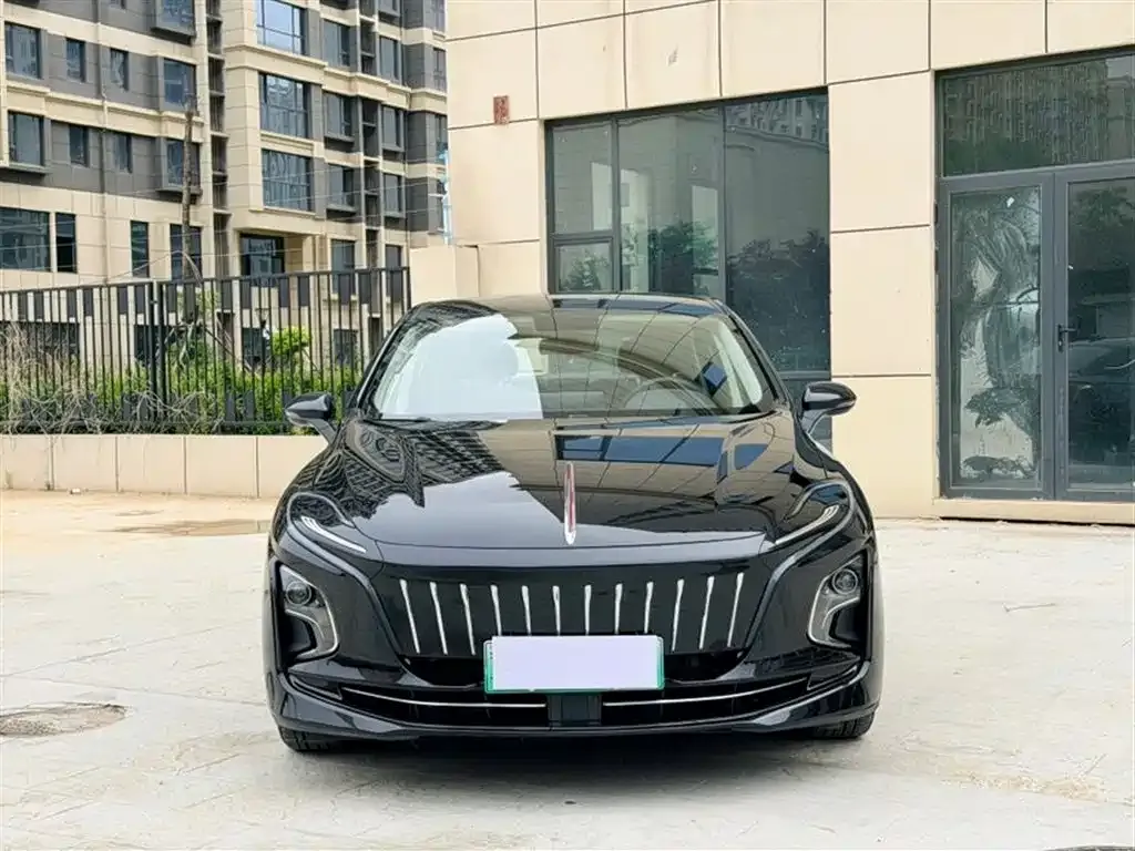 Hongqi E-QM5 — фото 6