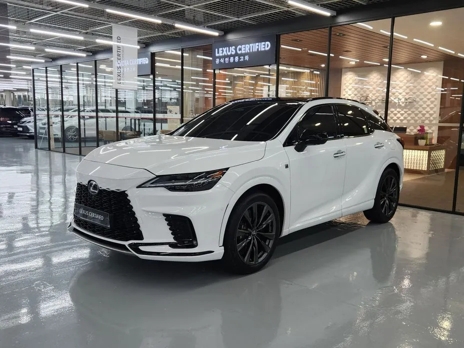 Lexus RX — фото 1