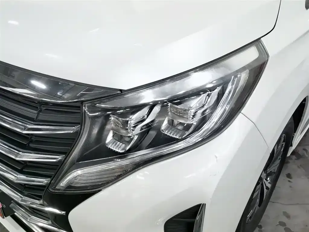 GAC Motor Trumpchi M8 — фото 8