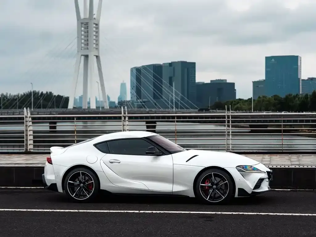 Toyota Supra — фото 2