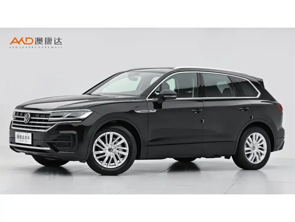 Volkswagen Touareg — фото 1