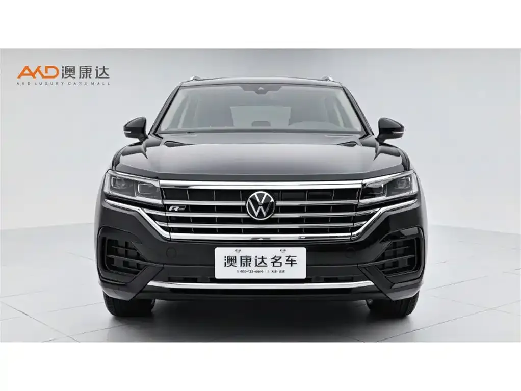 Volkswagen Touareg — фото 9