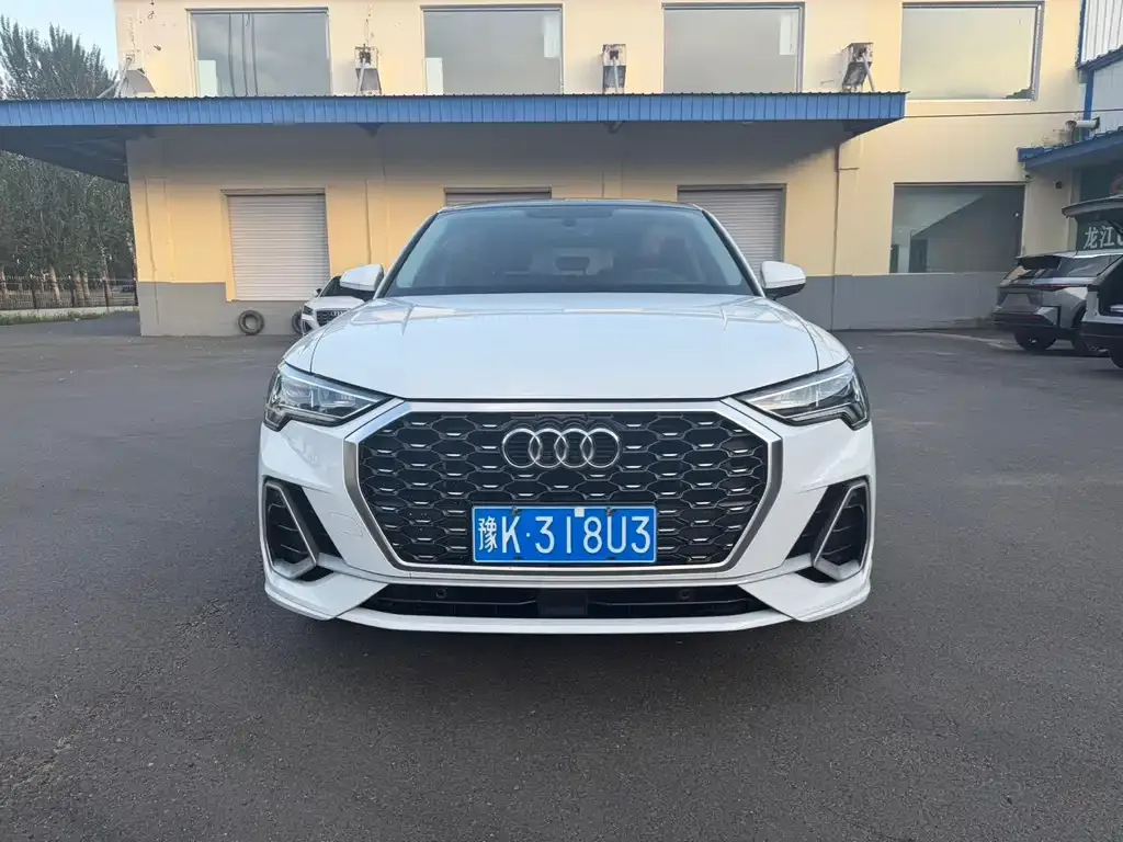 Audi Q3 Sportback — фото 8