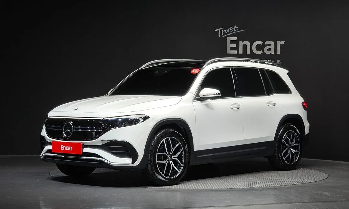Mercedes-Benz EQB — фото 1