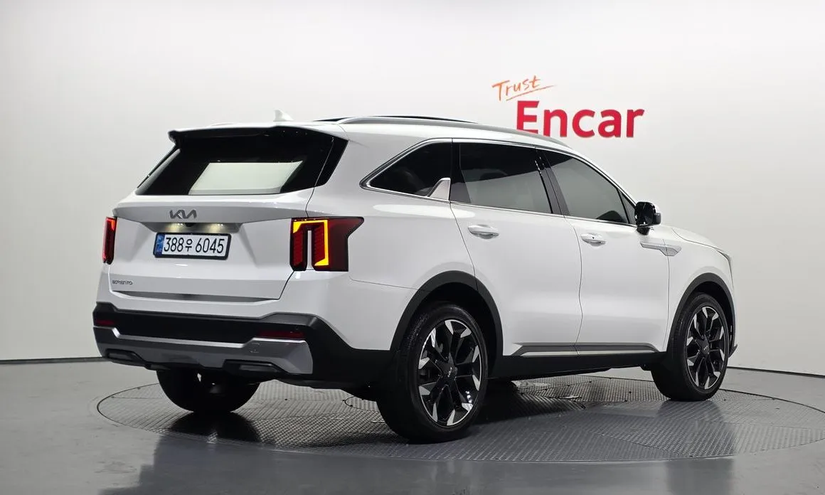 Kia Sorento — фото 6