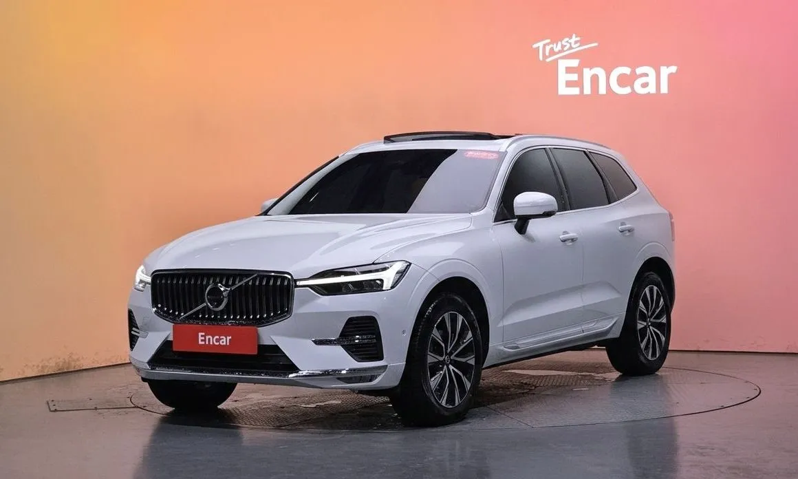 Volvo XC60 — фото 1