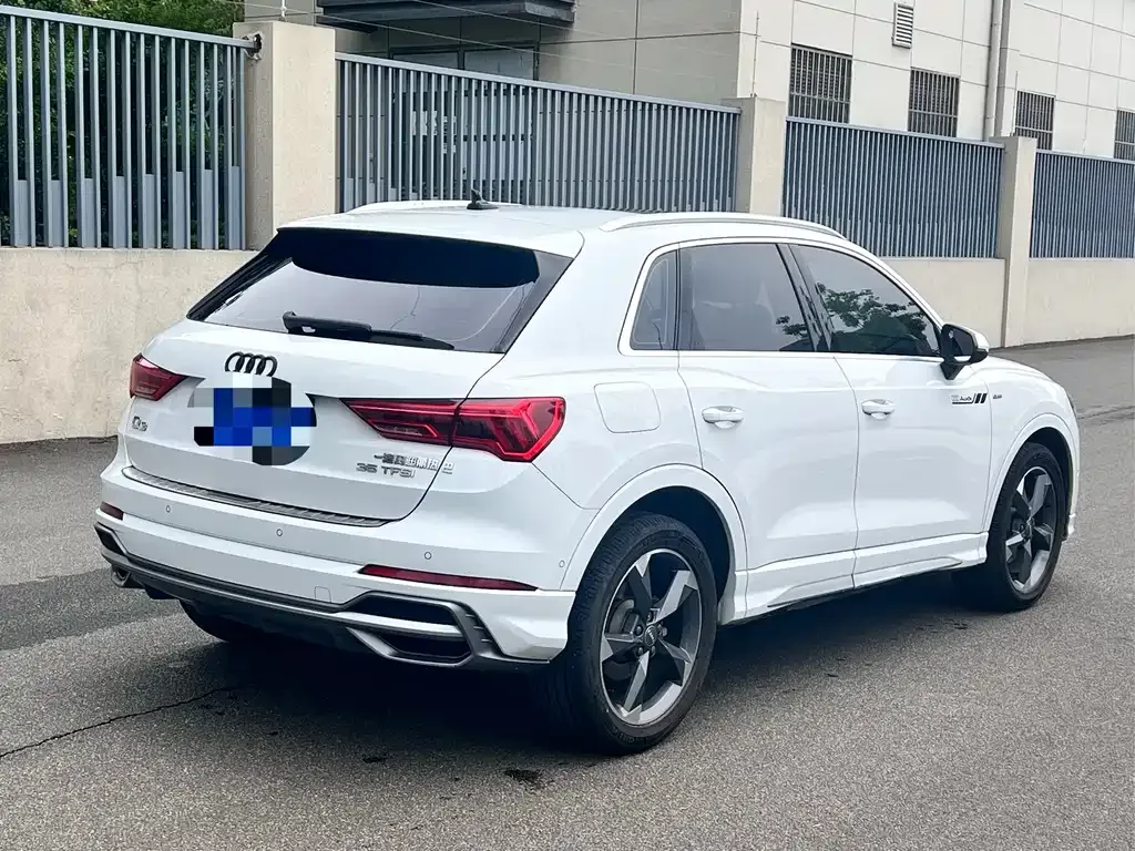 Audi Q3 — фото 4