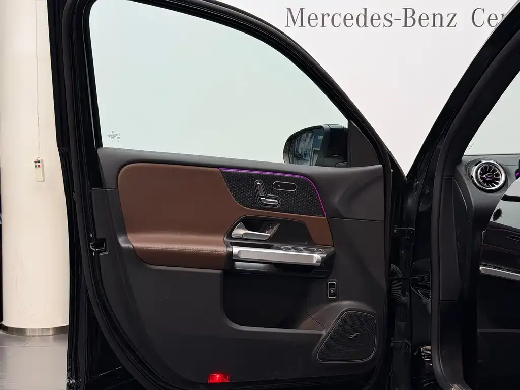 Mercedes-Benz EQB — фото 4
