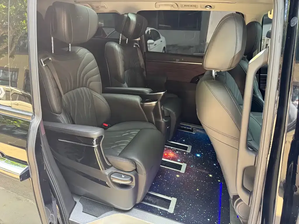 GAC Motor Trumpchi M8 — фото 2