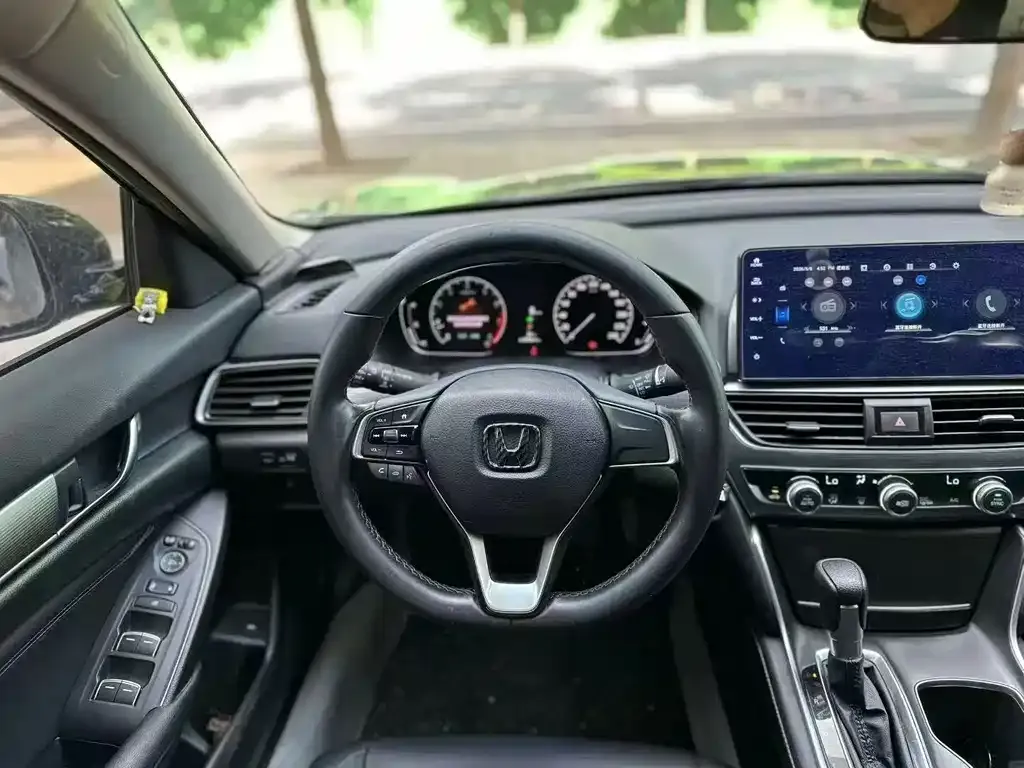 Honda Accord — фото 6