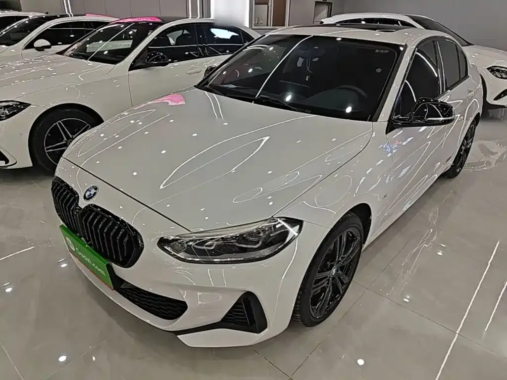 BMW 1 Series — фото 1