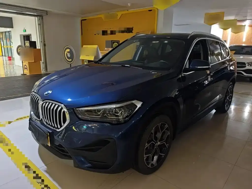 BMW X1 — фото 1