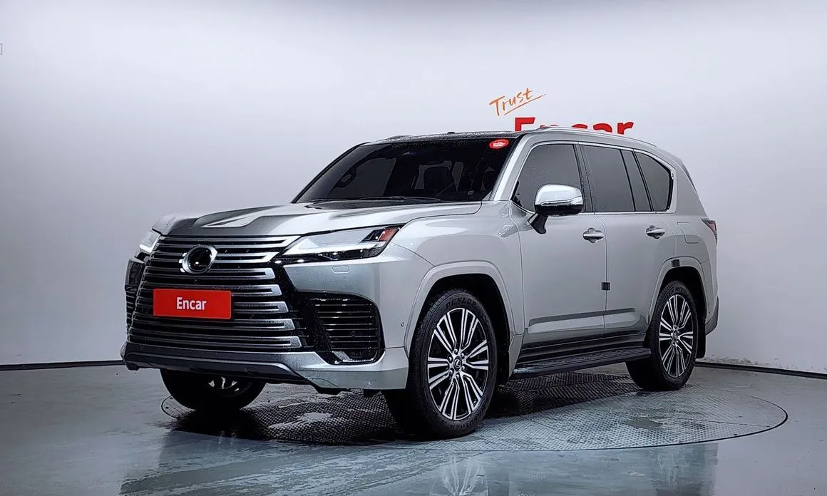 Lexus LX — фото 1