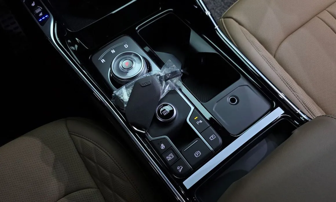 Kia Sorento — фото 5