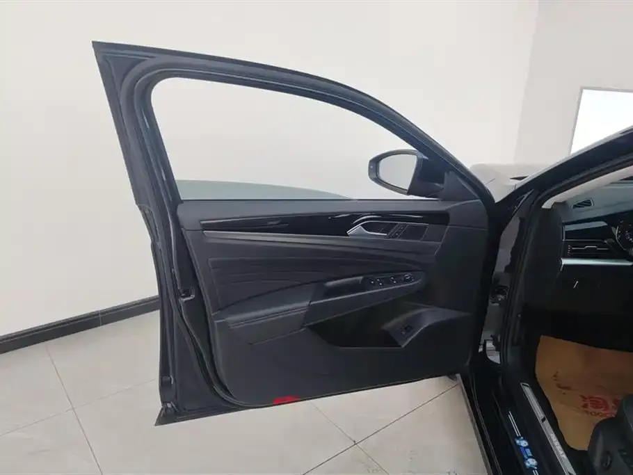 Volkswagen Passat — фото 3