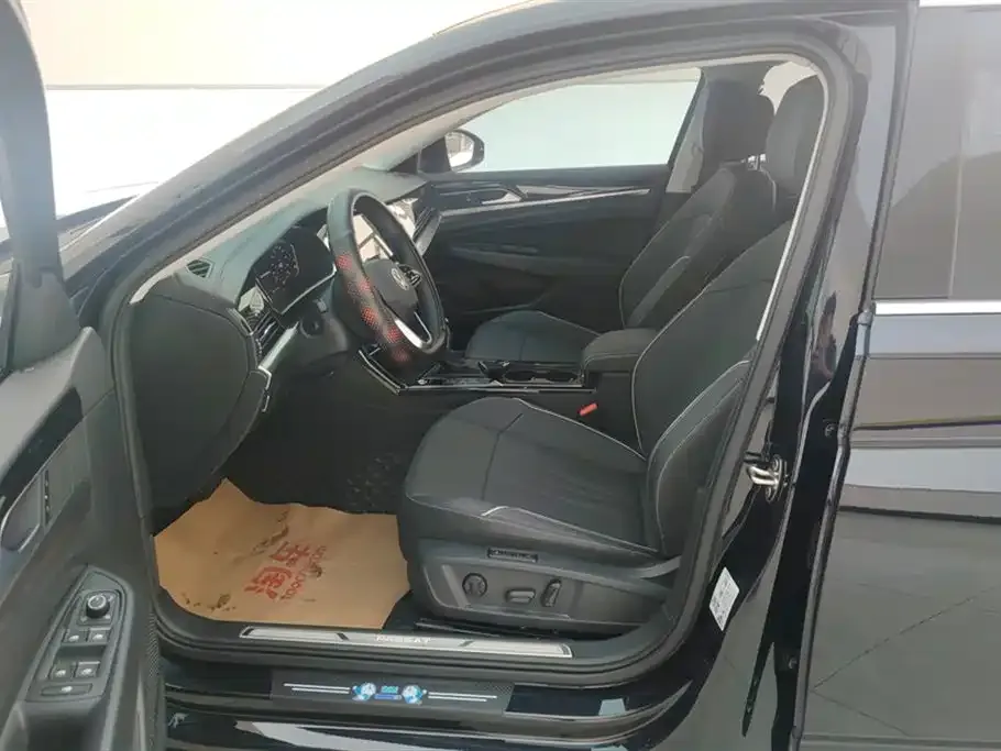 Volkswagen Passat — фото 9