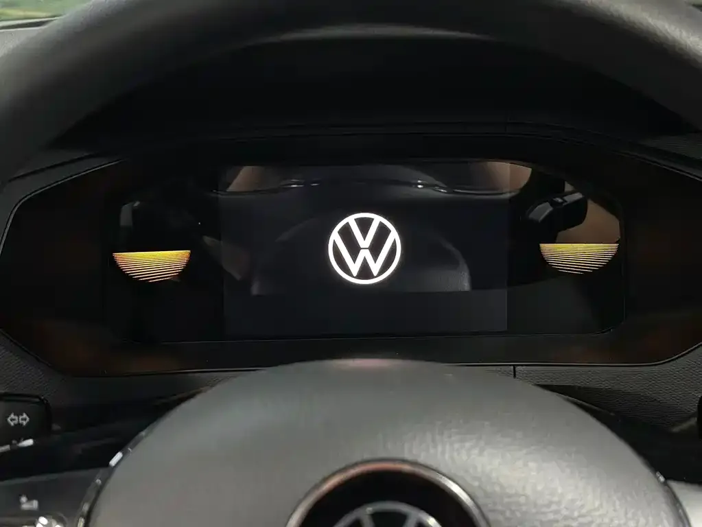 Volkswagen Tharu — фото 3