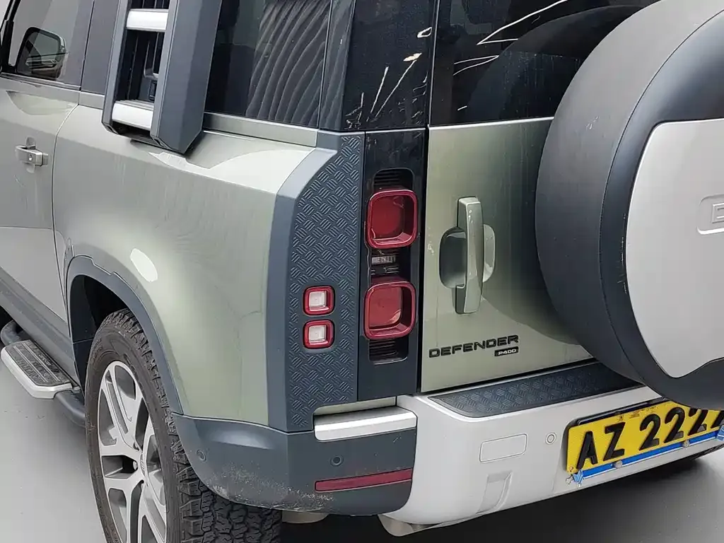 Land Rover Defender — фото 9