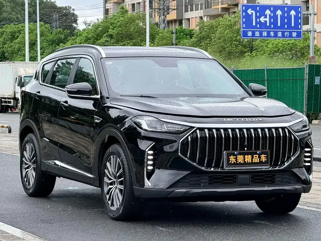 Jetour X70 PLUS — фото 1