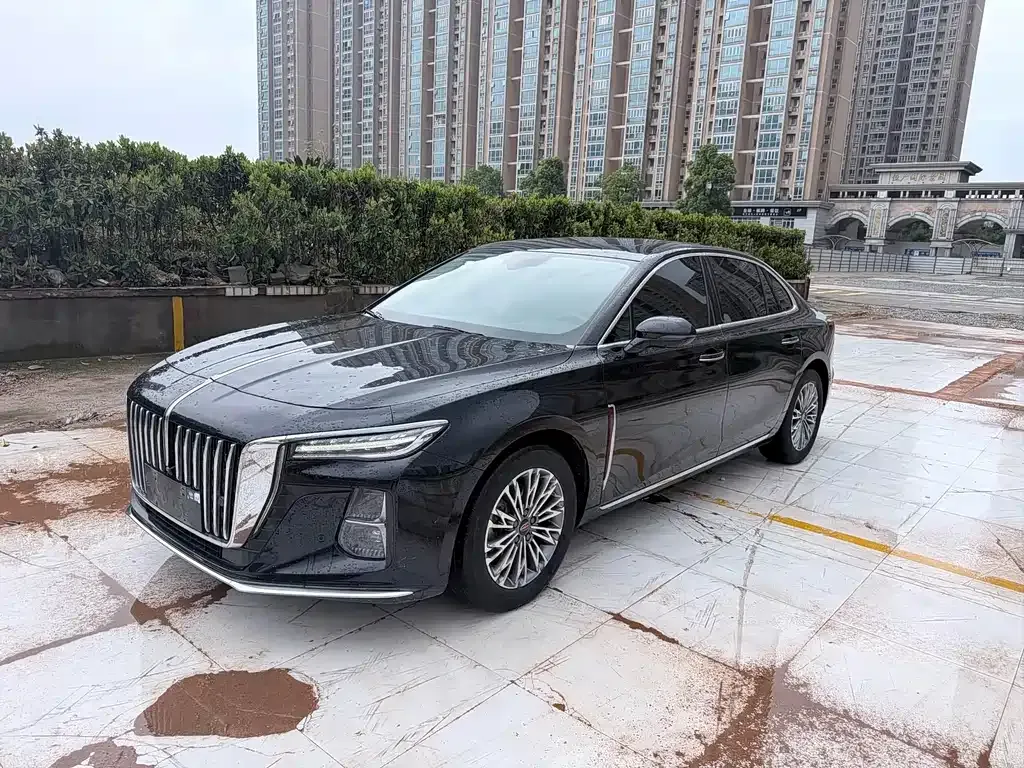 Hongqi H5 — фото 1