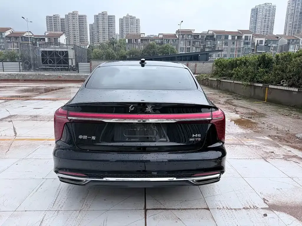 Hongqi H5 — фото 3