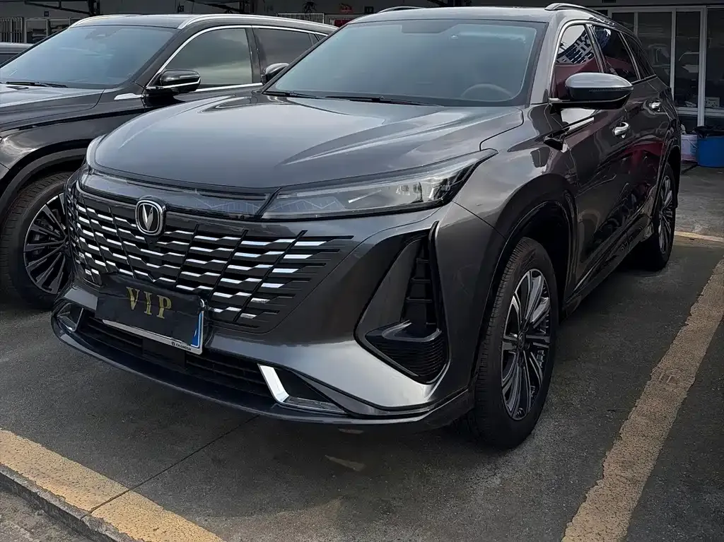 Changan CS75PLUS — фото 1