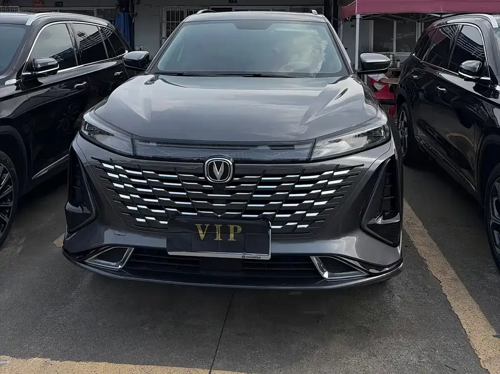 Changan CS75PLUS — фото 3